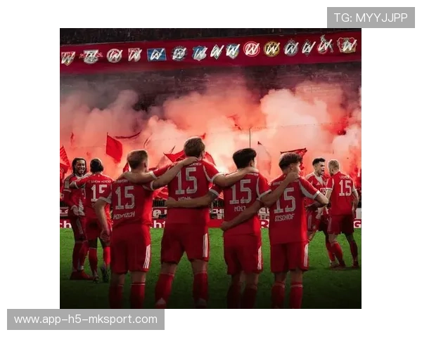 决赛预演！欧冠迎来榜首之争，巴黎运气糟糕，拜仁气势完胜，欧冠决赛拜仁巴黎你支持谁