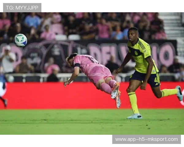 梅西将参加美职联生死战，他在美职联的表现继续受到关注，梅西亮相