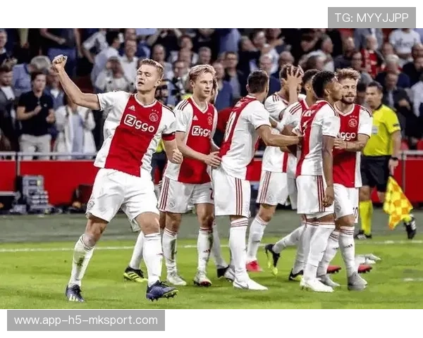 阿贾克斯在荷甲霸主地位稳固，福伦丹难以破局，阿贾克斯在荷甲什么地位