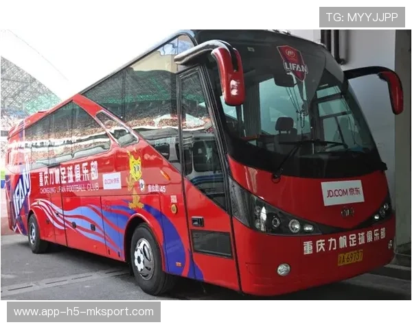 中超动态：北京国安宣布与赞助商达成 3 年新约，球队下半年将重点加强青训学院建设。